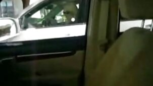 એક સુંદર ગર્દભ સાથે એક cutie બીપી વીડીયો સેકસી sucked અને તેના pussy ફ્રેમ.